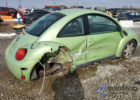 2001 Volkswagen New Beetle Gls z USA, uszkodzony, nr VIN 3VWCD21C01M412145